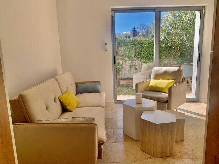 La Reposee, Bas De Villa En Plein Coeur De Vence Luaran gambar